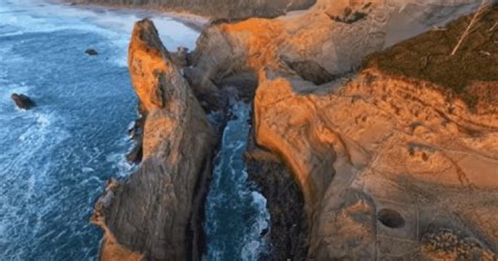 
Henry Minh Hoang: California hiker found dead after he falls 20ft from cliff and gets swept into ocean 