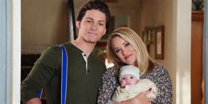 Here Is Why Fans Think Young Sheldon’s Emily Osment Is Expecting A Baby – No, She Is Not Pregnant
