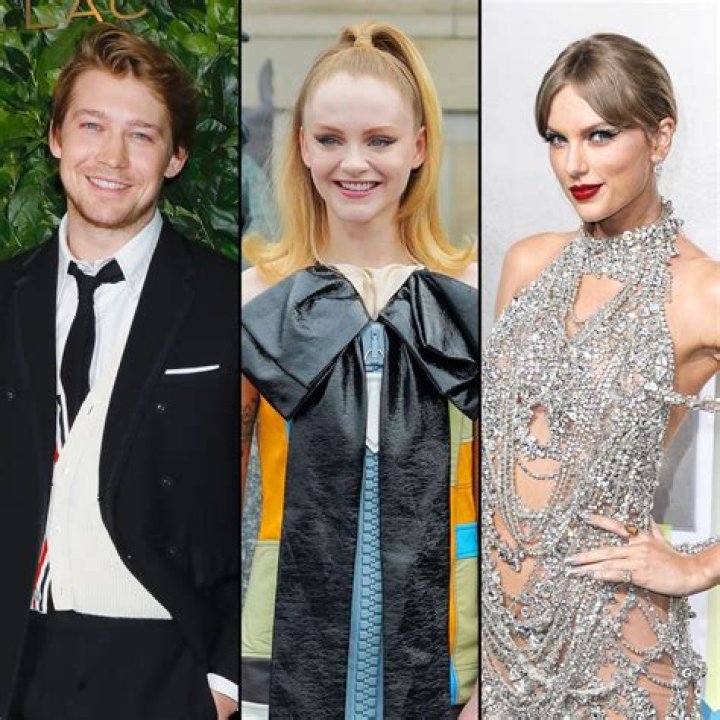 How Old Is Naira Marley? – A Full Look Into His Real Age, Parents and Biography