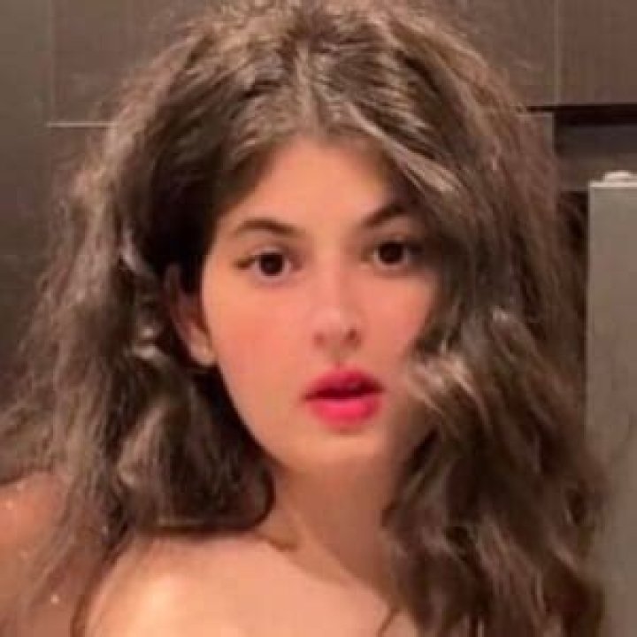 Hungry Lips