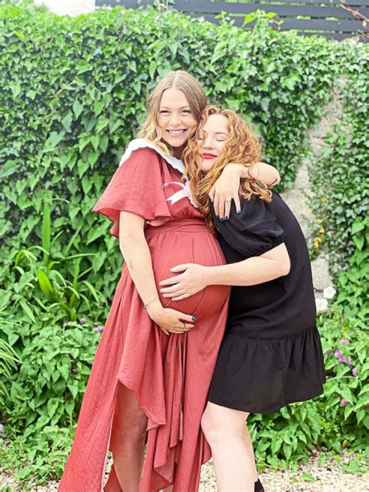 
Is Camryn Grimes Pregnant In Real Life? Y&R’s Mariah Fiance And Marriage Date 