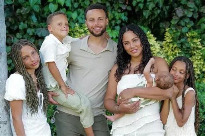 
Is Dell Curry Married? His Bio, Age, Wife, Kids and Net worth/ 
