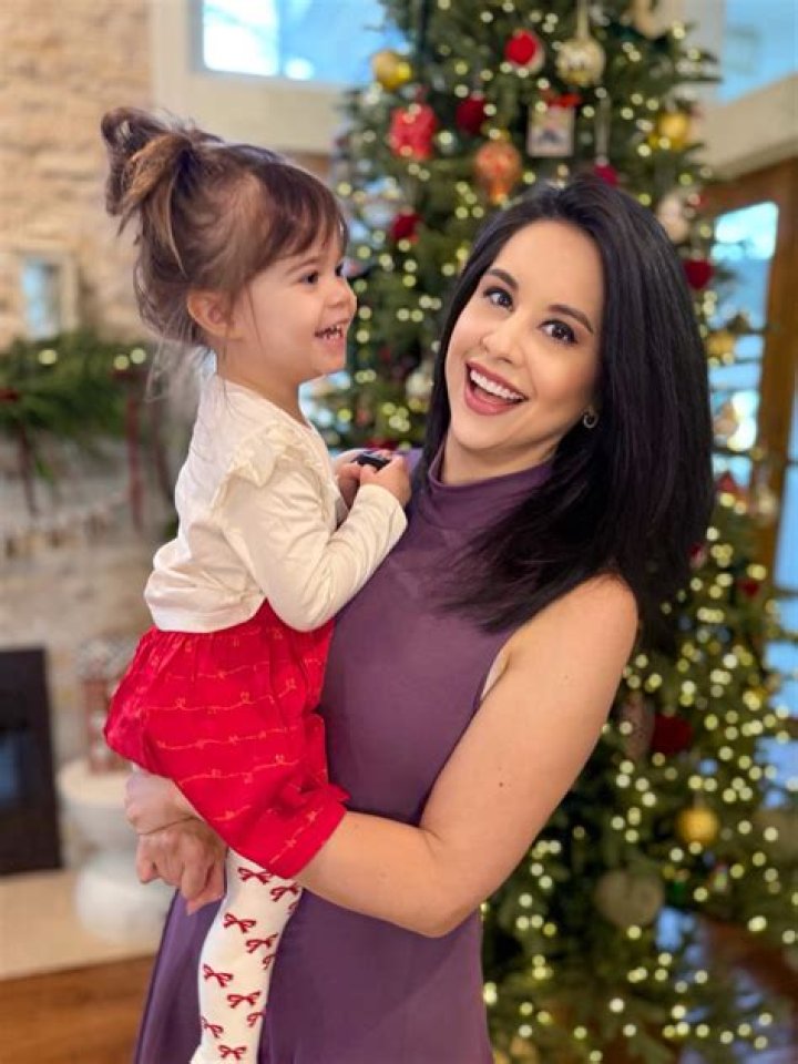Is Jan Carabeo Pregnant? Husband And Baby Update