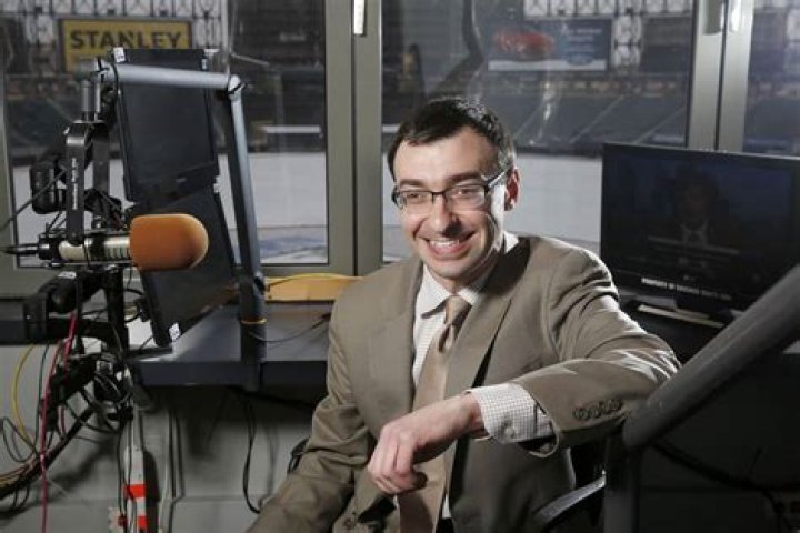 Is Jason Benetti Married to Wife? Or Dating a Girlfriend?