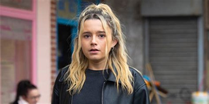 Is Lisa George Pregnant? Fans Suspect Beth From Corrie Might Be Having A Baby