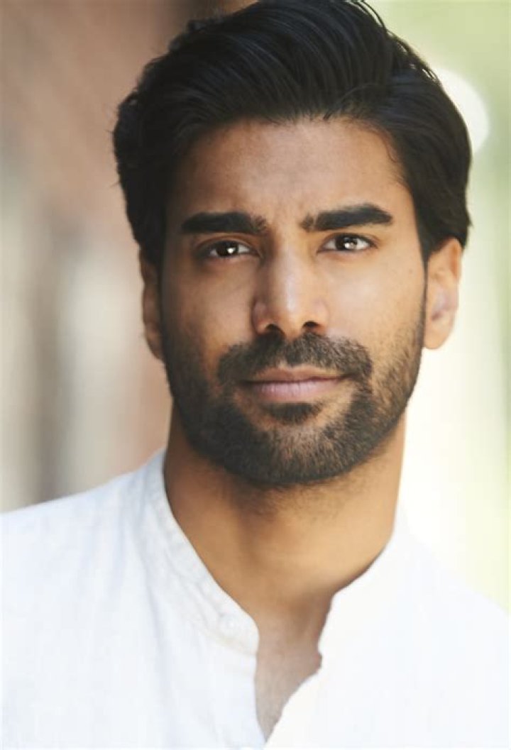 Is Raymond Ablack Married to Wife? Or Dating a Girlfriend?