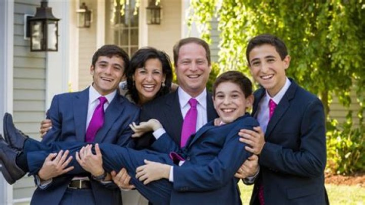 
Is Rochelle Walensky Jewish? Religion Ethnicity And Family Explored 