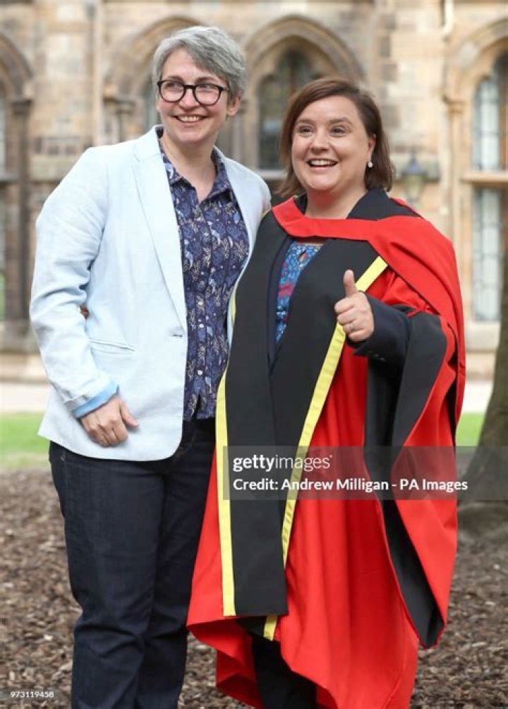 
Is Susan Calman Gay? Age, Height, Net Worth 