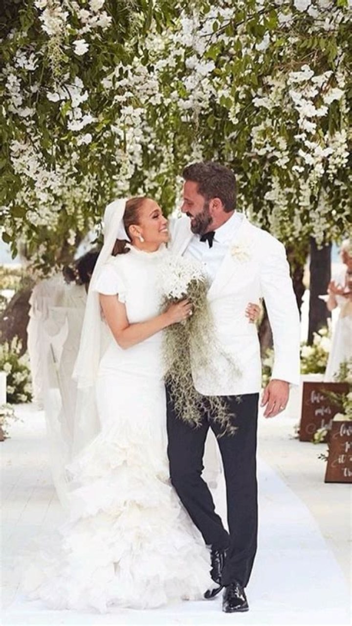
Jennifer Lopez Stuns In Gorgeous Ralph Lauren Gown For Second Wedding To Ben Affleck 