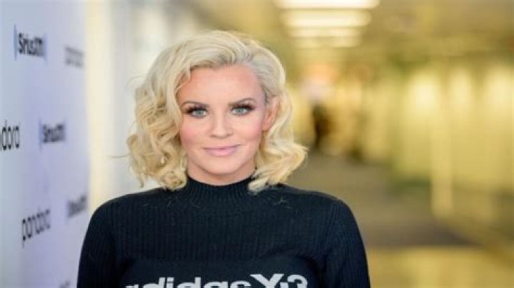Jenny McCarthy Height, Weight, Measurements, Bra Size, Shoe Size
