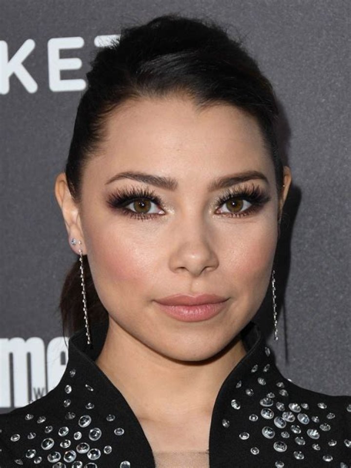 Jessica Parker Kennedy Height, Weight, Measurements, Bra Size, Shoe Size