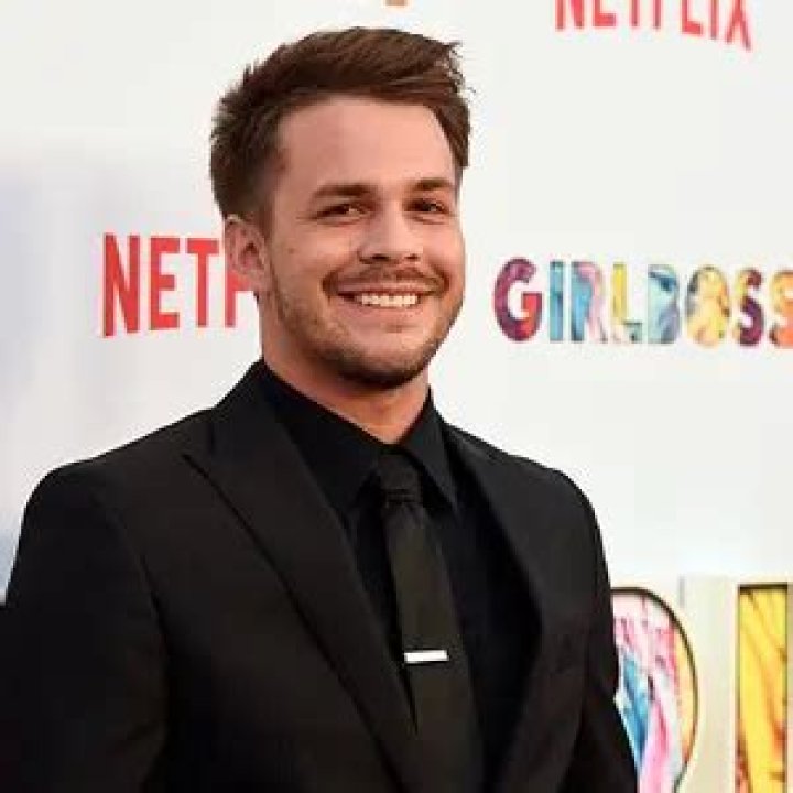 Johnny Simmons Net Worth (2024 Update)
