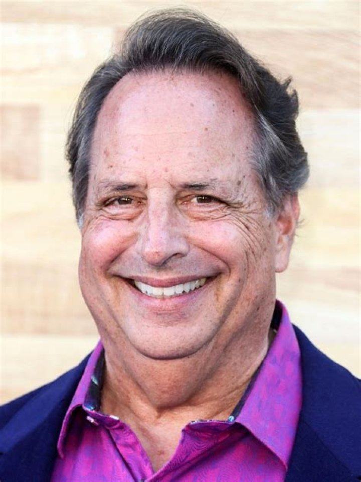 Jon Lovitz Height, Weight, Body Measurements, Shoe Size