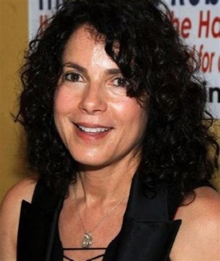 
Joyce Hyser Height, Weight, Net Worth, Age, Birthday, Wikipedia, Who, Nationality, Biography 
