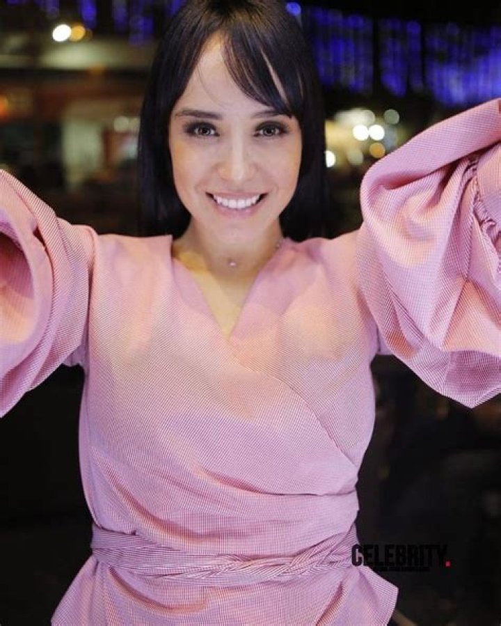 Julia Chaouachi Wiki, Biographie, Age, Taille, Mariage, Contact & Informations