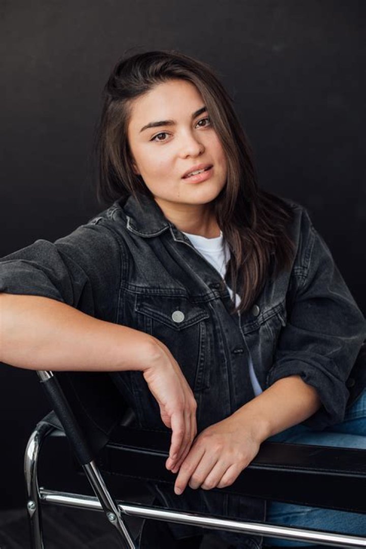 K. Devery Jacobs Age, Height, Parents, Boyfriend, Net Worth