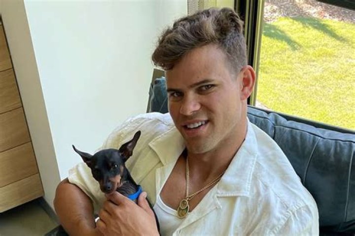 Kris Humphries Height, Weight, Body Measurements, Shoe Size