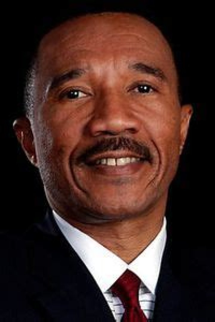 Kweisi Mfume Net Worth