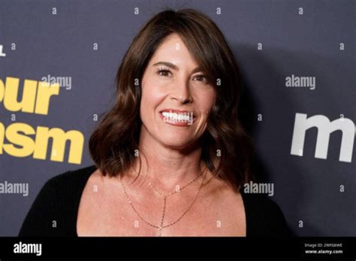 Laura Streicher Net Worth