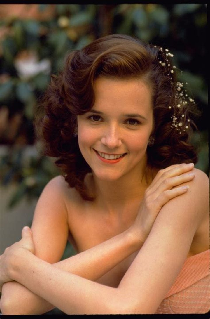 Lea Thompson Height, Weight, Measurements, Bra Size, Shoe Size