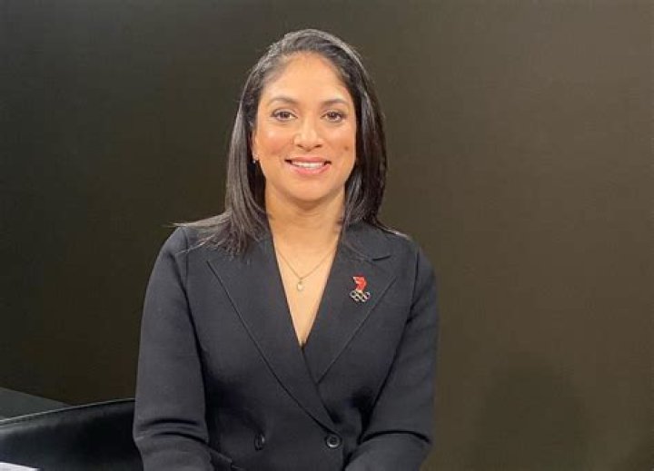 Lisa Sthalekar Has Adoptive Parents – Sue And Partner Heren Sthalekar