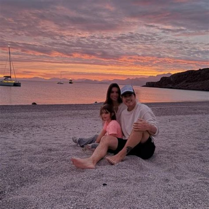 Lorenza Ochmann (Mauricio Ochmann’s Daughter): Mama, Age, Height, Boyfriend, Instagram