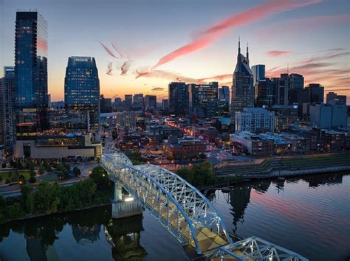 Lorianne Crook Net Worth