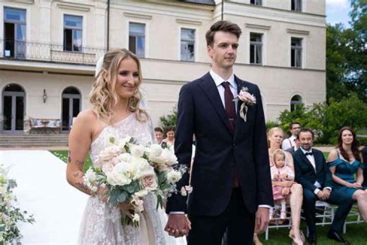 Marketa Vondrousova Parents: Who are David Vondrouš and Jindřiška Anderlová?