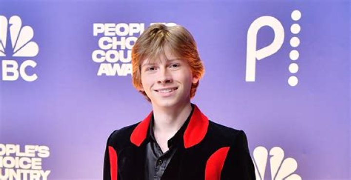 Mason Ramsey Sexuality and Whereabouts – Is The Yodeling Kid Gay?