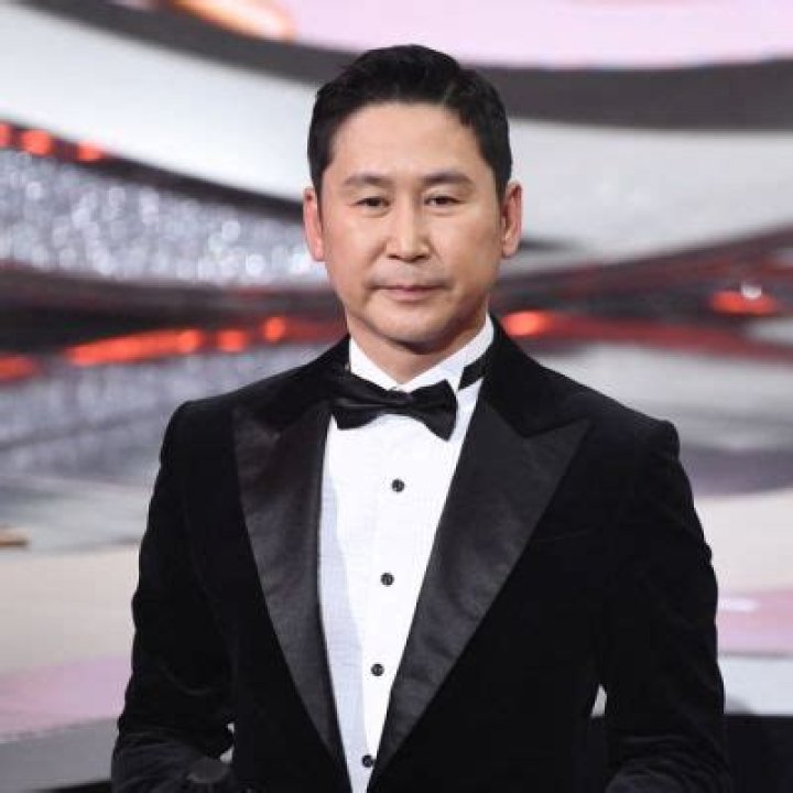 
Meet Shin Dong Yup Wife | Sun Hye yoon | Married Life And Family Tree 
