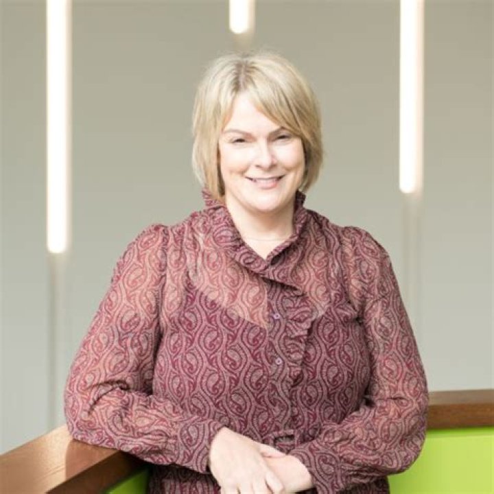 Melanie Molnar Net Worth