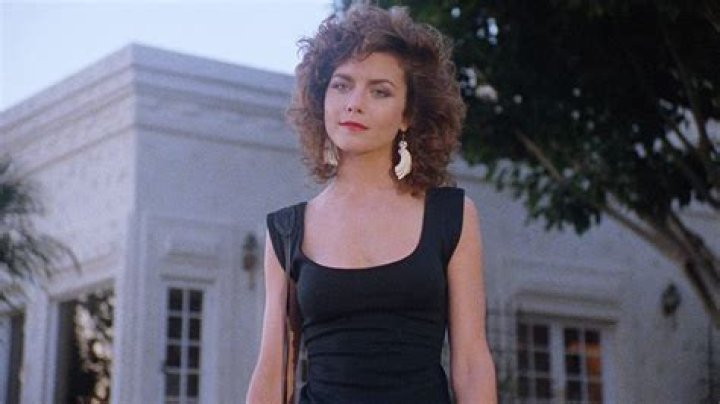 Mitzi Kapture Net Worth