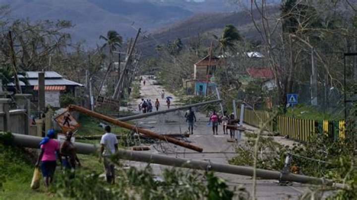 
Much of Puerto Rico still without power due to hurricane 