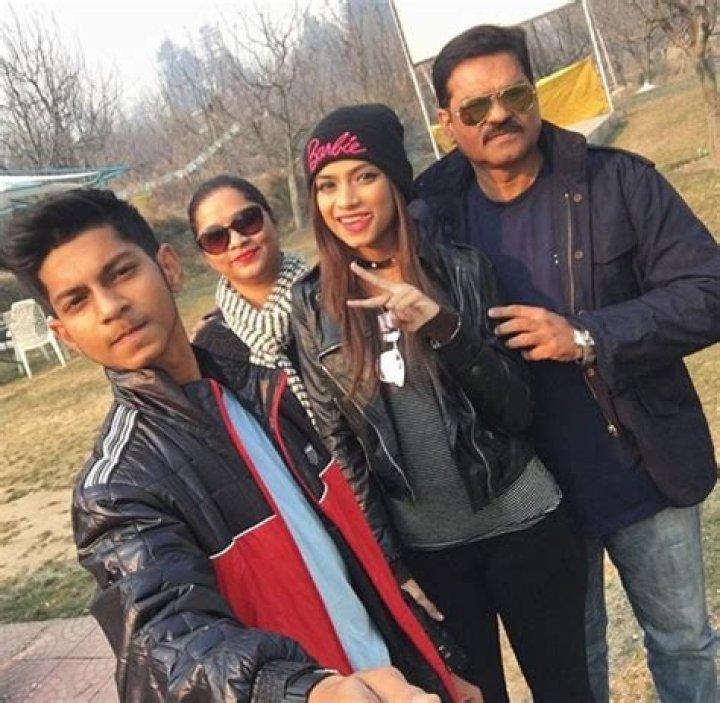 
Nagma Mirajkar (TikTok Star) Biography, Age, Boyfriend, Height, Net Worth 