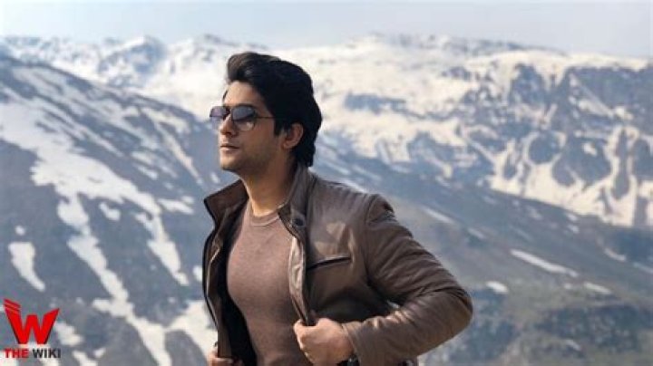 
Namish Taneja Height, Weight, Net Worth, Age, Birthday, Wikipedia, Who, Nationality, Biography 