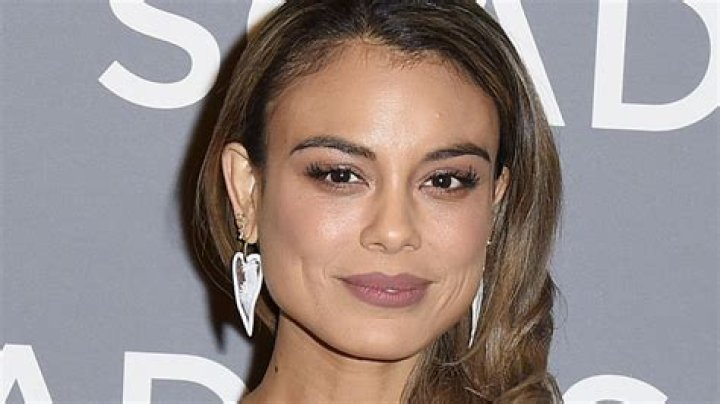Nathalie Kelley’s net worth, biography, fact, career, awards and life story