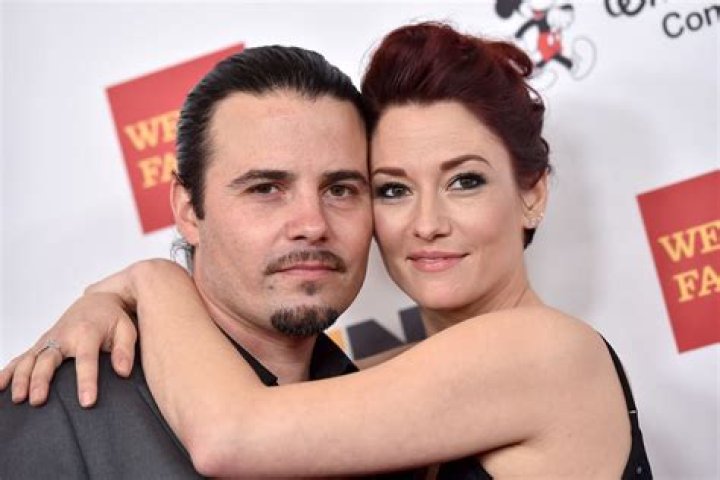 Nathan West Wiki, Age, Wife, Family, Net Worth, Height, Chyler Leigh Husband, Children, Instagram
