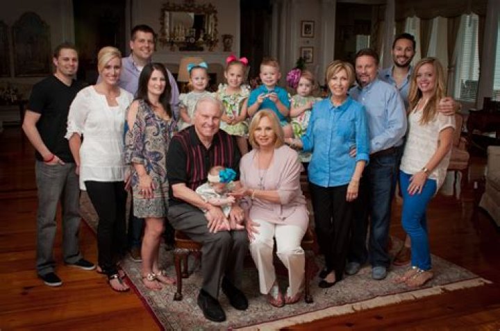 Nick Jaine Bio Reveals: Single Or A Married Man With Wife And Kids?