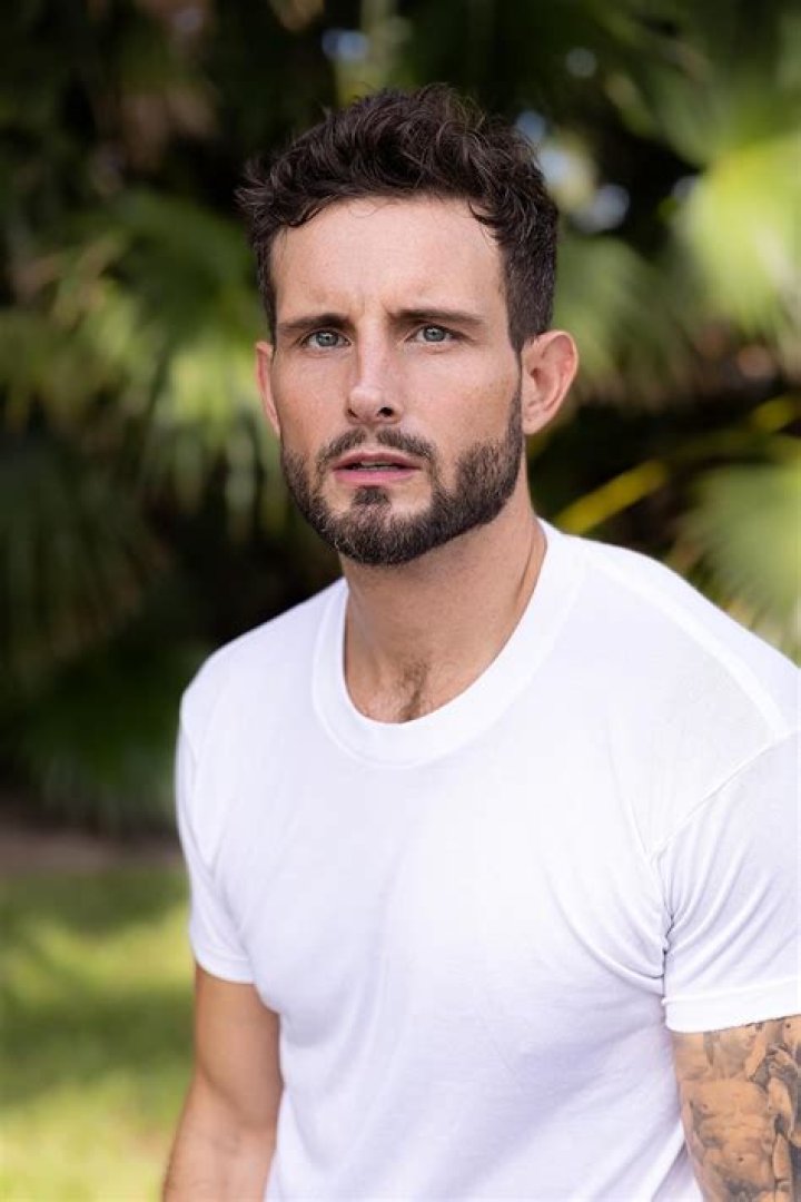 Nico Tortorella Height, Weight, Body Measurements, Shoe Size