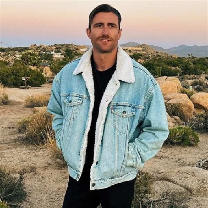 
Pelayo Novo Depresion Led To Tragic Death: Did He Commit Suicidio? Accidente Hotel Update 