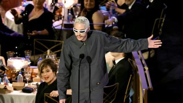 
Pete Davidson Makes Surprise Appearance to Present Emmy for Outstanding Comedy Series 