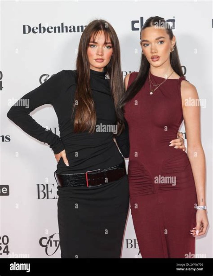 Phoebe Tomlinson Age, Height, Birthday, Middle Name