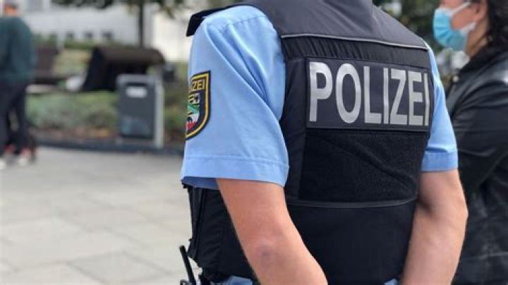 
Police were tipped off about Philipp Fusz month before Hamburg shooting but they did not take away his weapon 