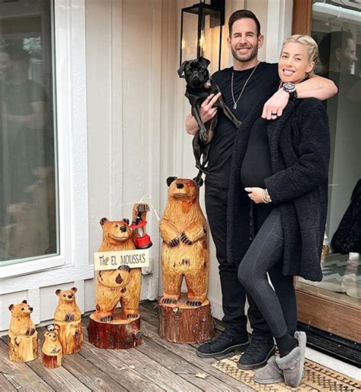 
Pregnant Heather Rae El Moussa and Tarek Pose with Their ‘Baby Cubs’ at Big Bear Mountain Flip 