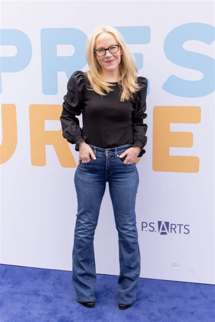 Rachael Harris Height, Weight, Measurements, Bra Size, Shoe Size