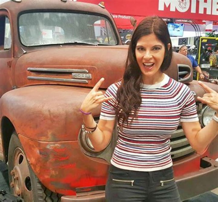 husband, kids, age, net worth.