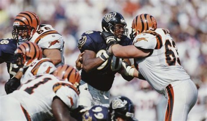 Rob Burnett (American football)