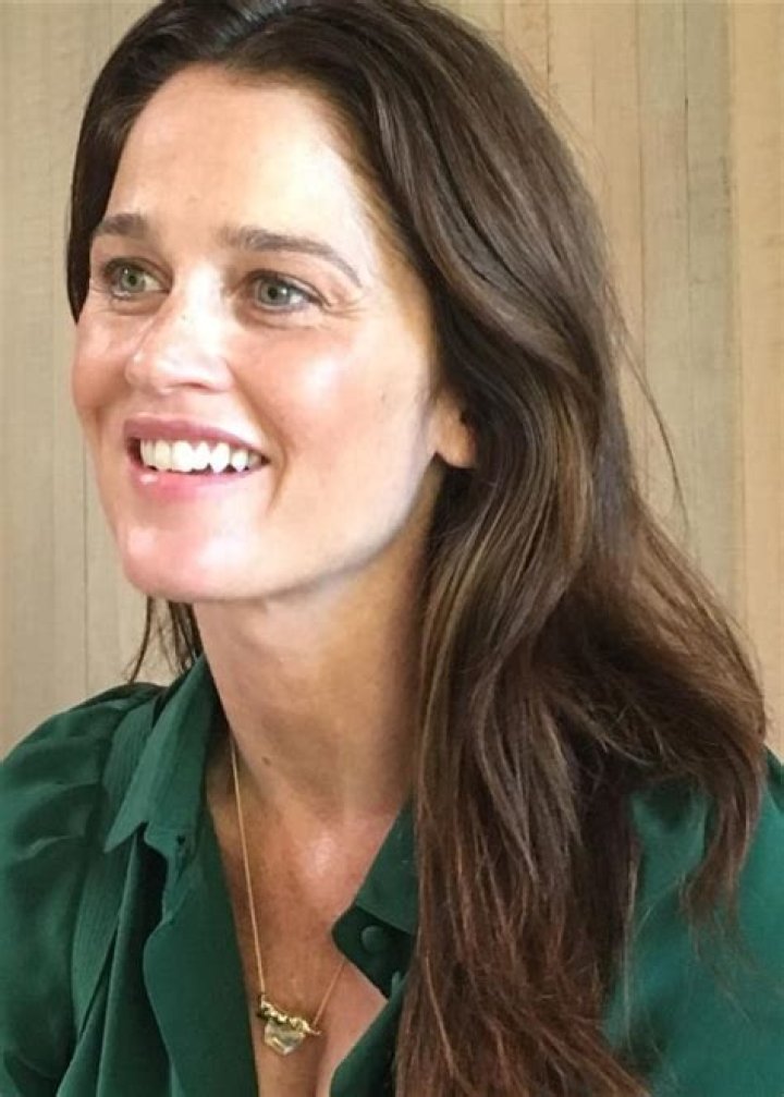 Robin Tunney Height, Weight, Measurements, Bra Size, Shoe Size