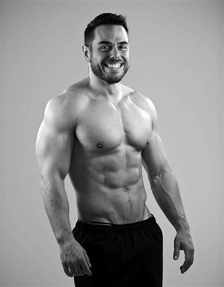 Ross Edgley Wiki, Bio, Married, Diet, Book, Net Worth, Family, Age