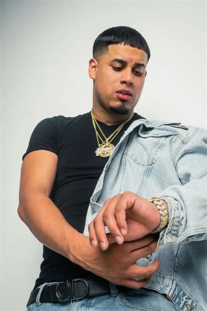 Roy Flores Net Worth